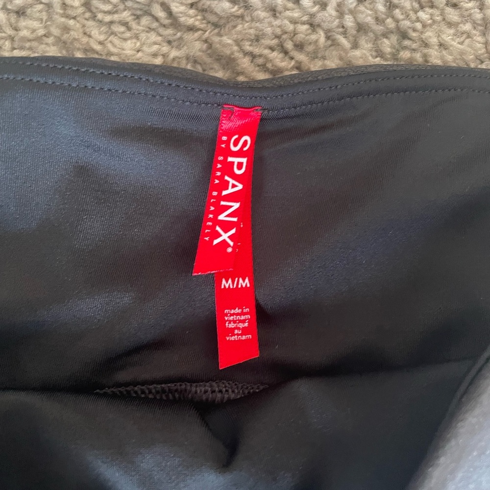 SPANX Metallic Faux Leather Leggings - Picture 4 of 5